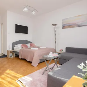  Apartament Metro Natolin Ursynow Centre Studio With Balcony By Renters